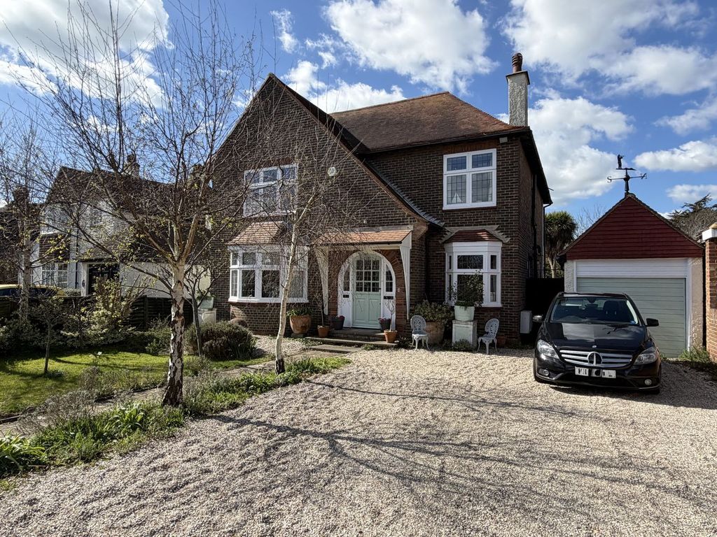 Property photo 1 of 42