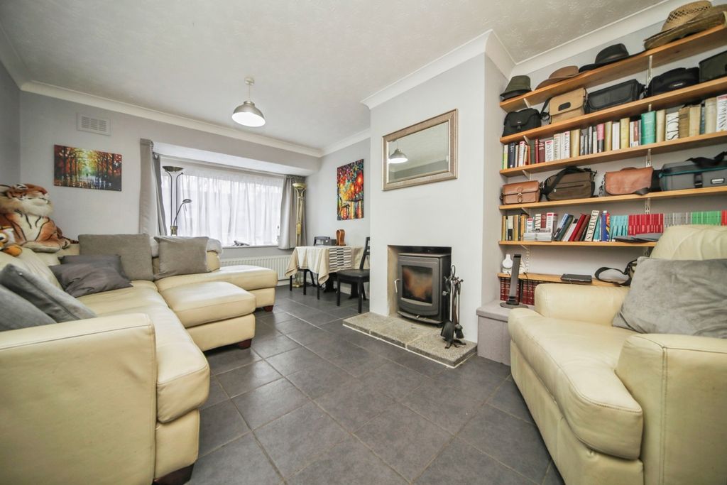 Property photo 3 of 11 Pbox-Img.Jpg