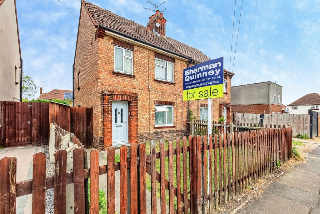 Property photo 1 of 8