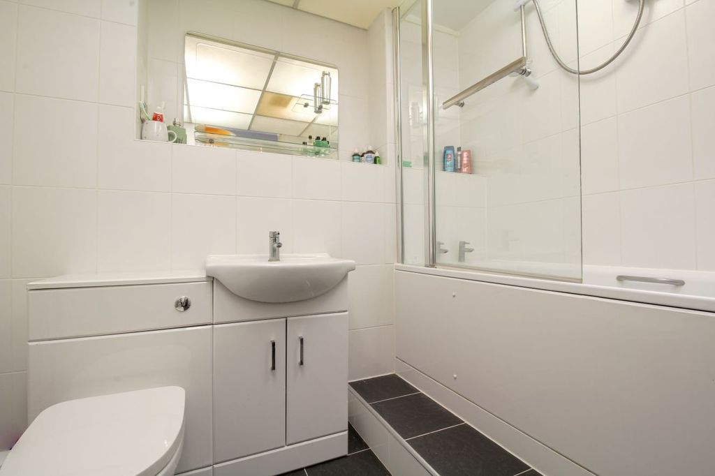 Property photo 3 of 8 Picture No. 01