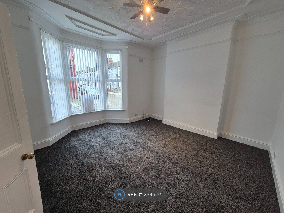 Property photo 2 of 15 Living Room