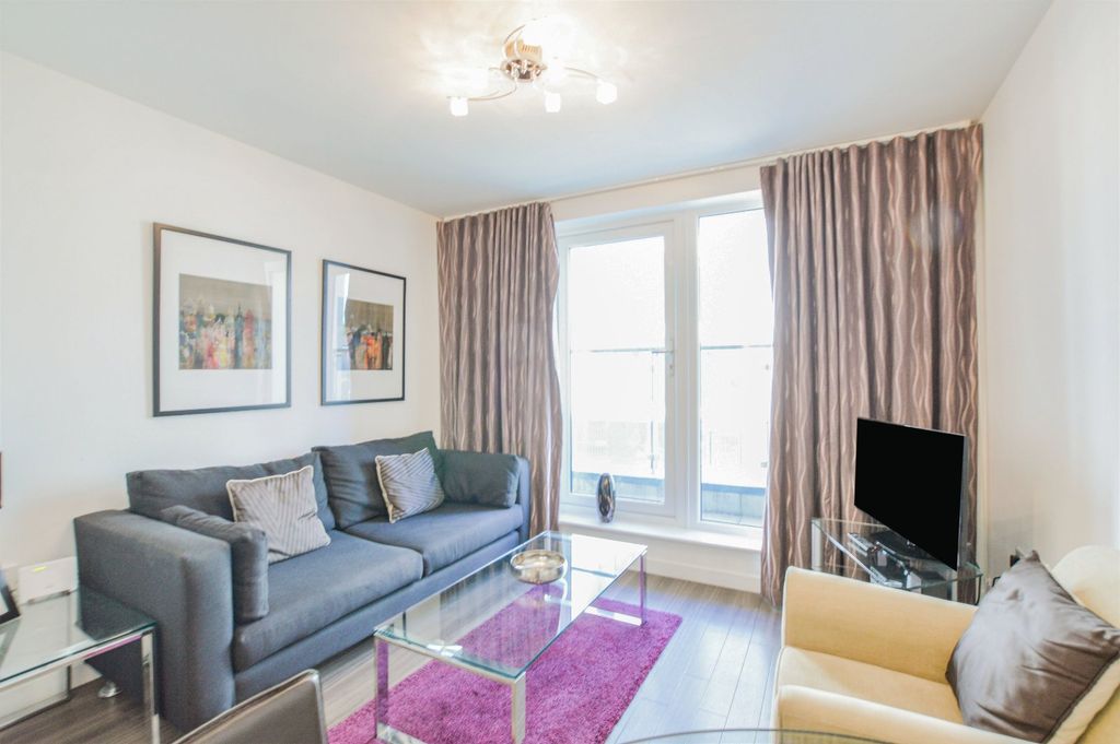 Property photo 3 of 7 Picture No. 06