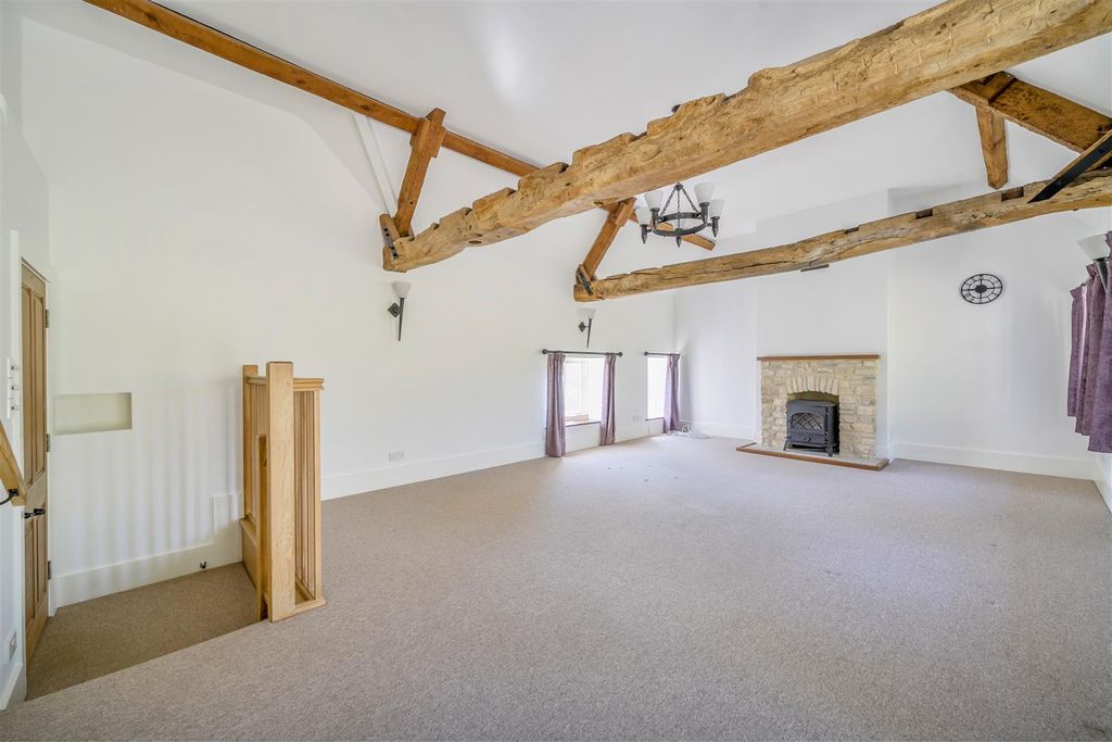 Property photo 2 of 23 1349172-17-68B9812Ed8Bd3.Jpg