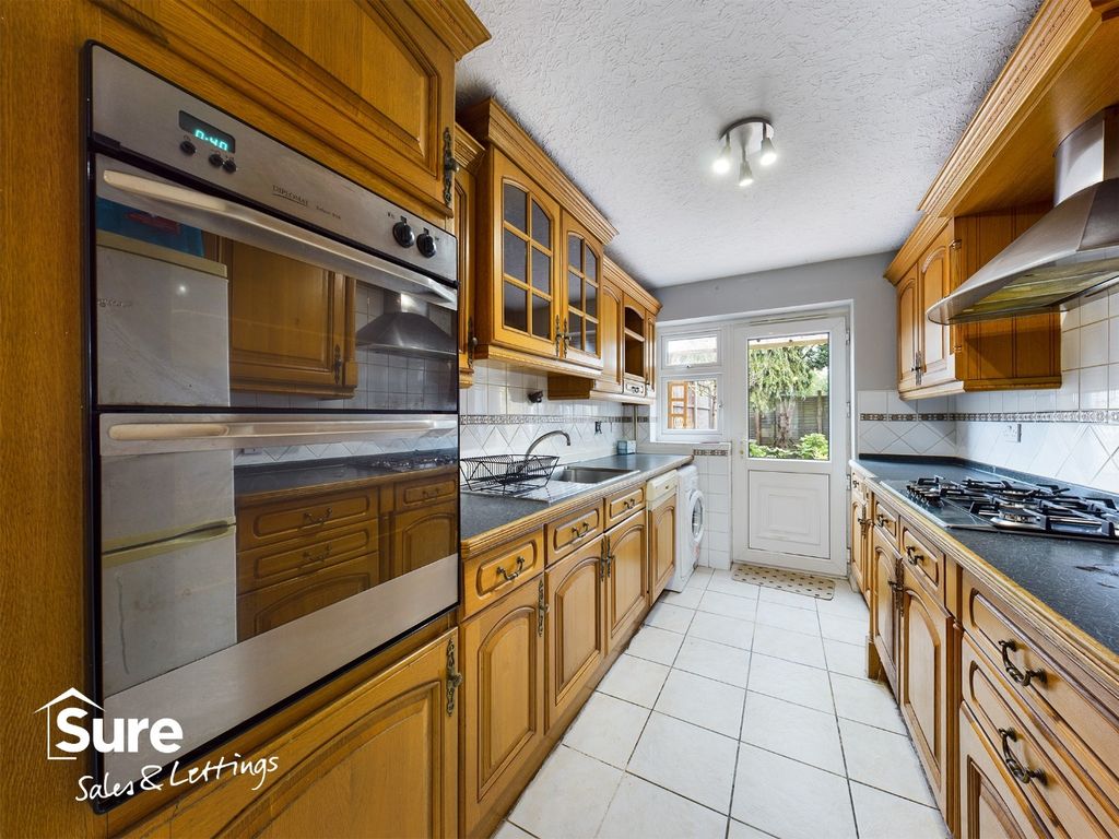 Property photo 3 of 15 1002806