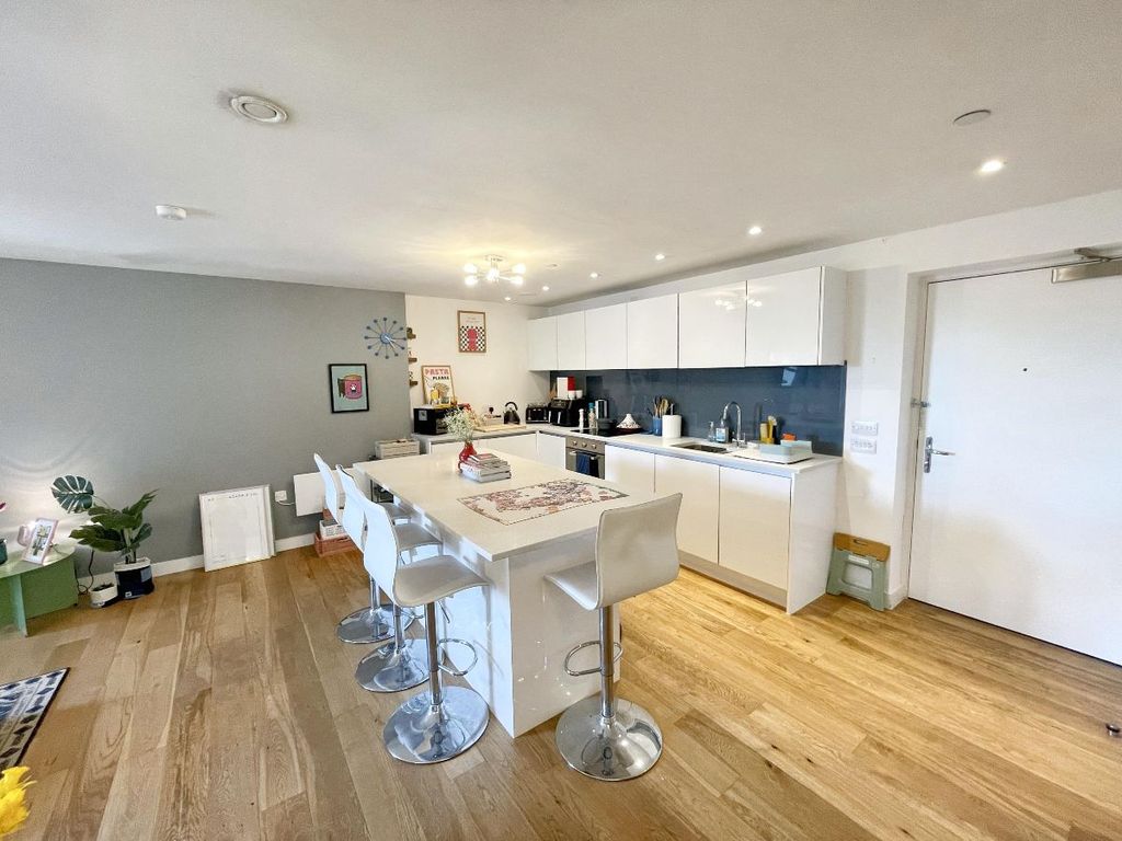 Property photo 3 of 16