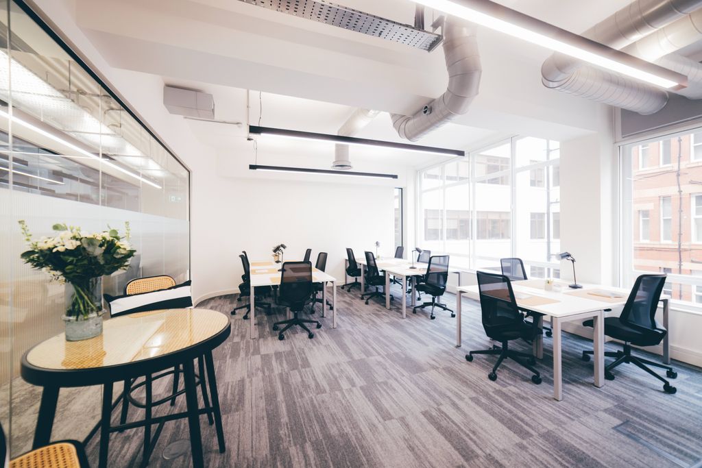 Property photo 1 of 9 Office