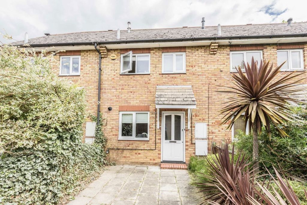 Property photo 1 of 6