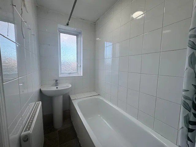 Property photo 2 of 7 Gallery