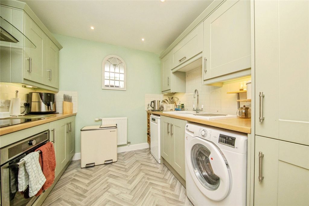 Property photo 2 of 16 Picture No. 02