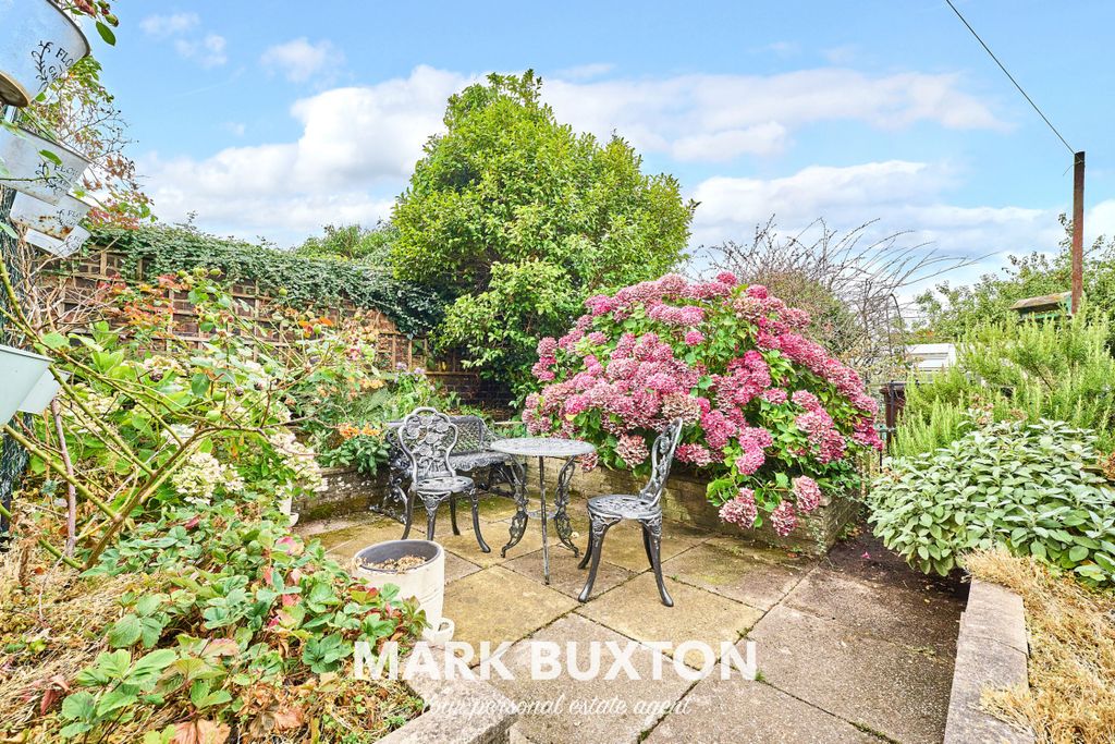 Property photo 2 of 30