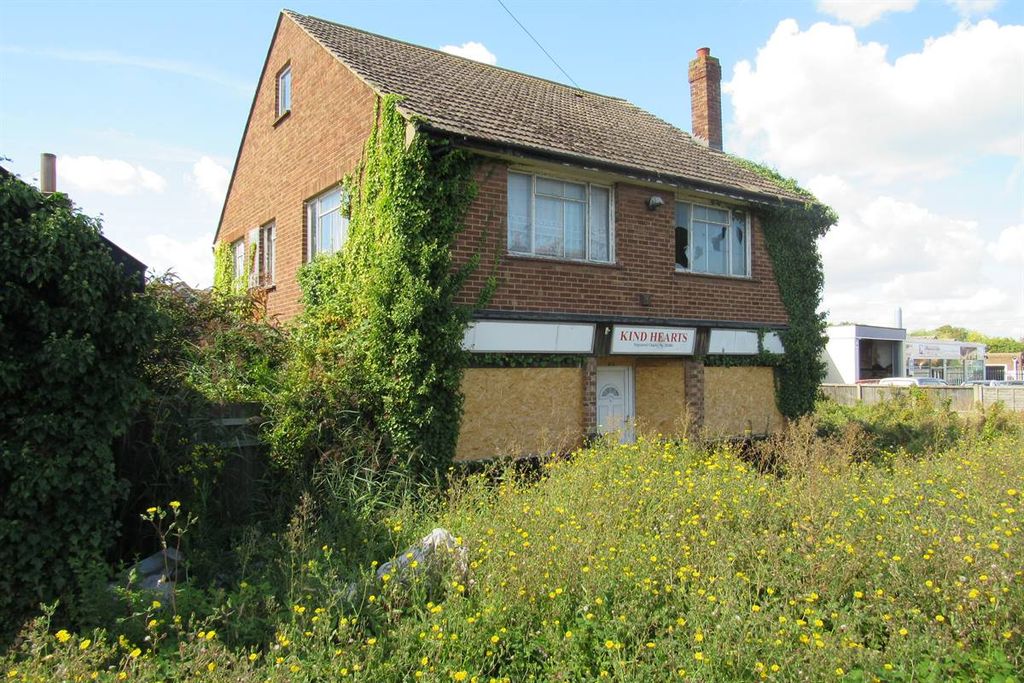 Property photo 3 of 13