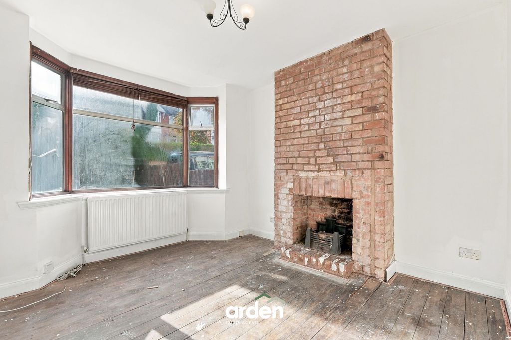Property photo 2 of 12