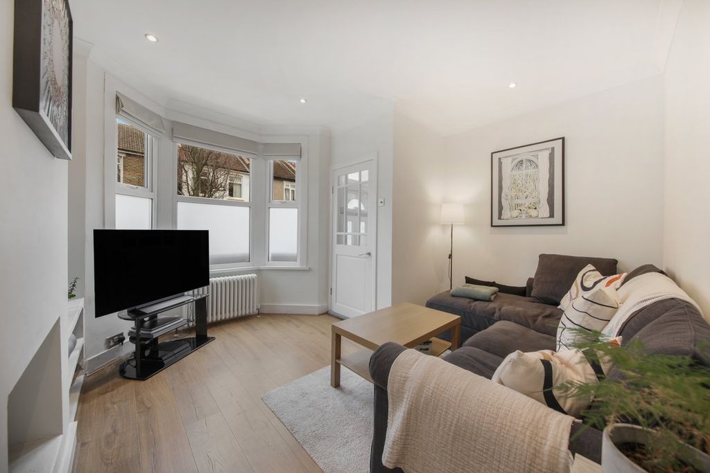 Property photo 2 of 14