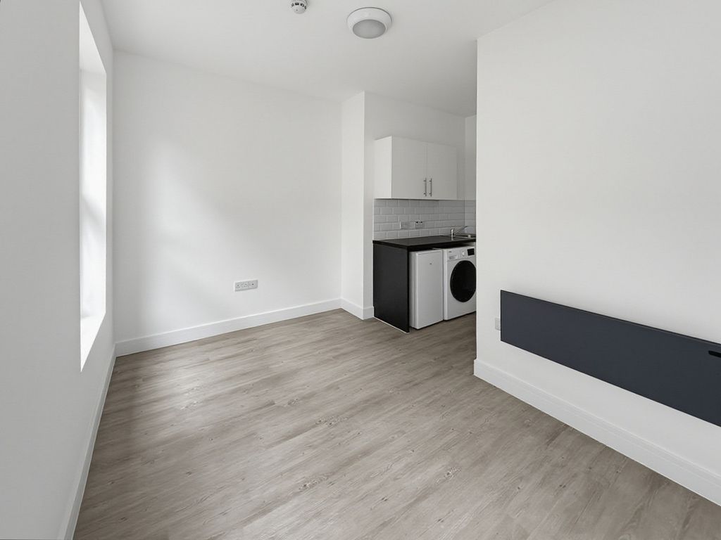 Property photo 3 of 7