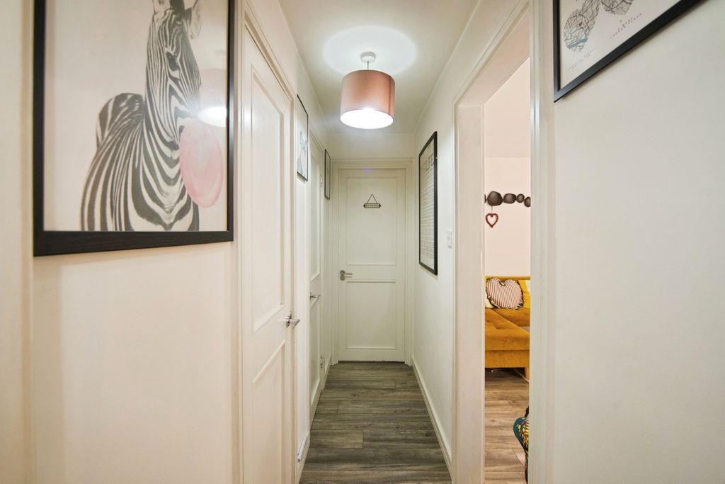 Property photo 3 of 15 Pbox-Img.Jpg