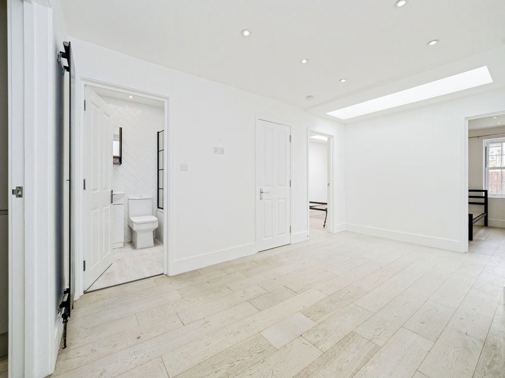 Property photo 1 of 15 Photo
