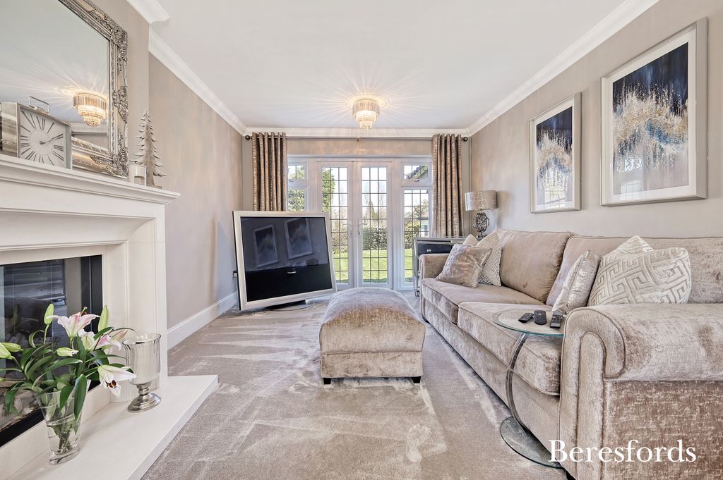 Property photo 3 of 26 Picture No. 63