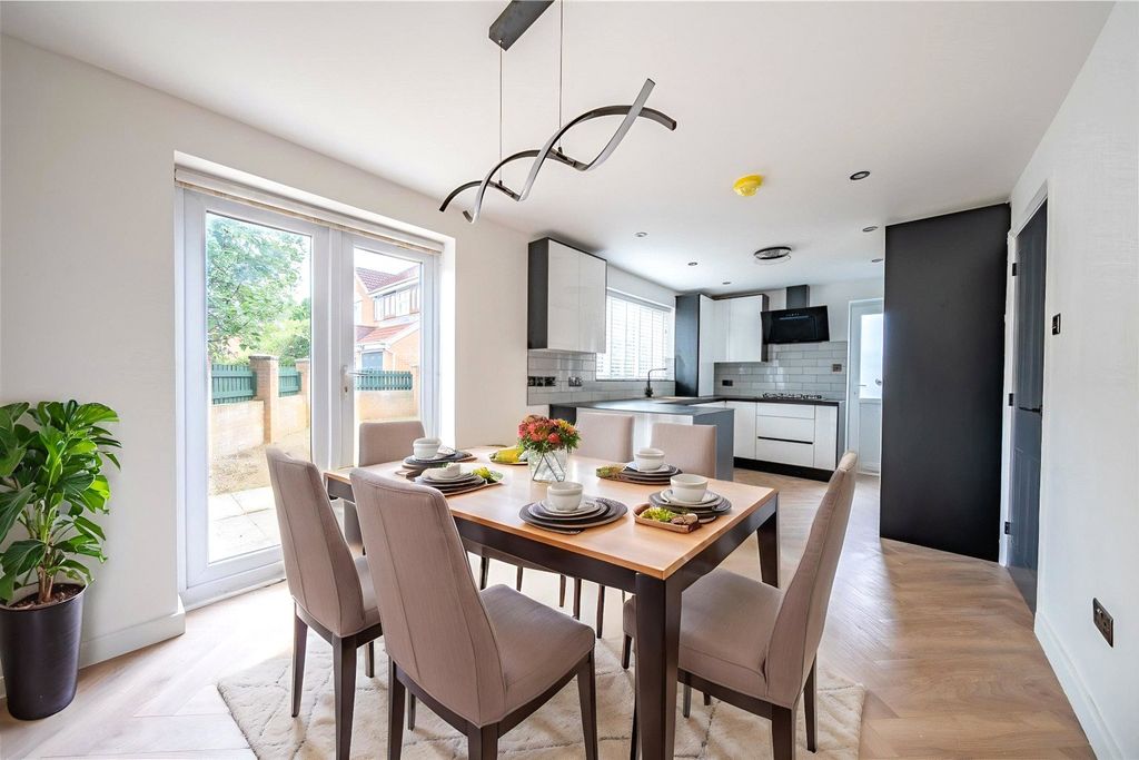 Property photo 2 of 18 Picture No. 41