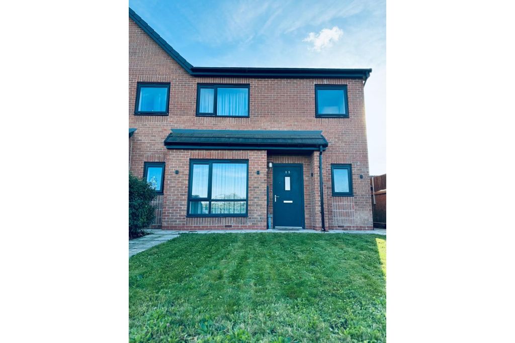 Property photo 2 of 36