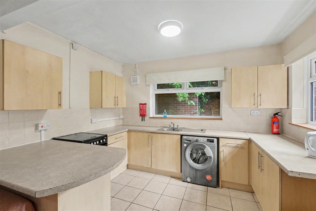 Property photo 3 of 14 Kitchen_4.Jpeg