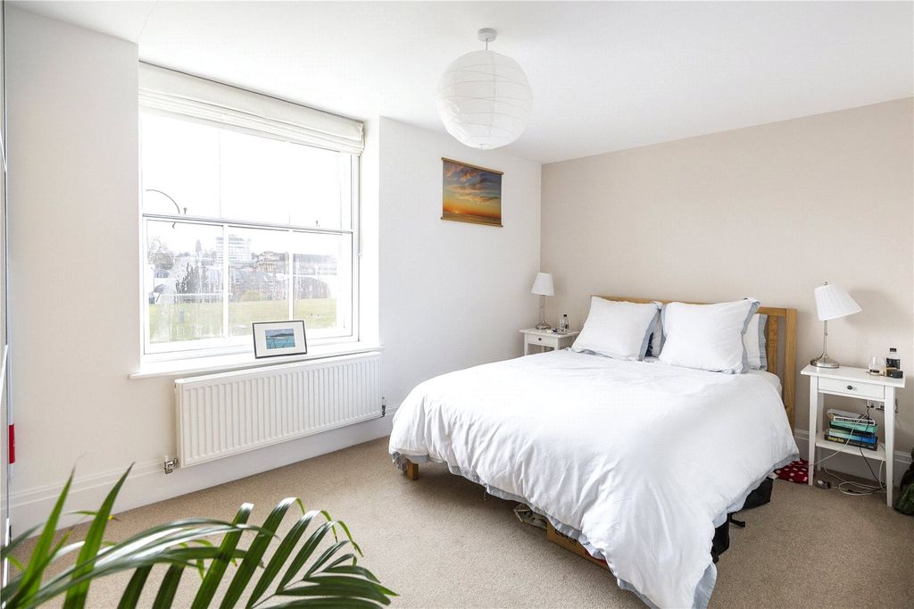 Additional image 5 of 2 bed flat for saleOakfield Road, Clifton, Bristol BS8