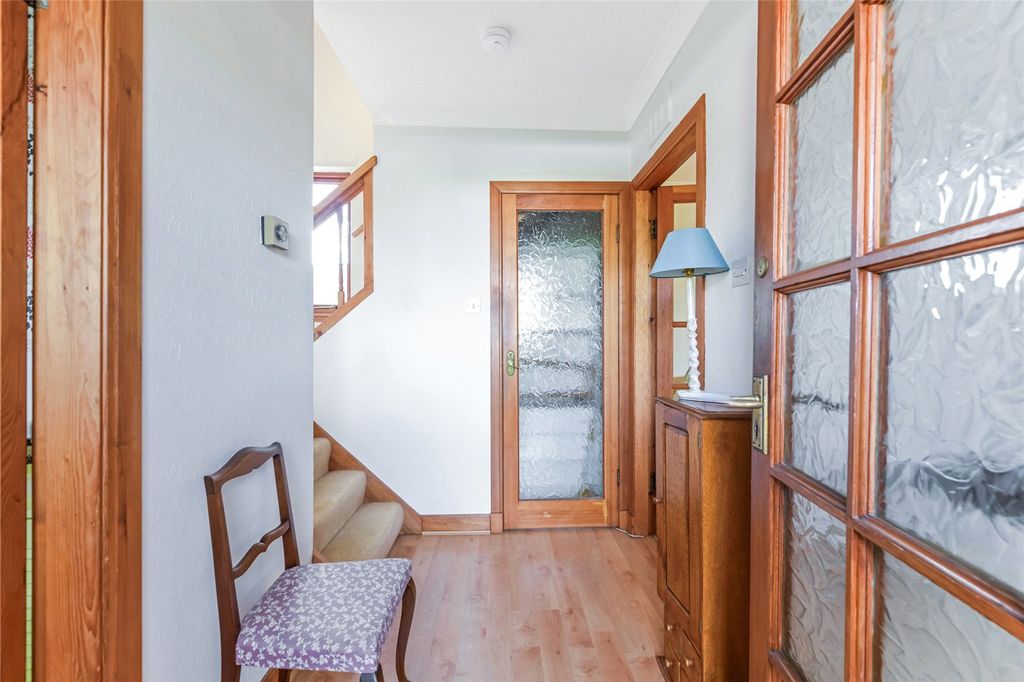 Property photo 2 of 27 Picture No. 02