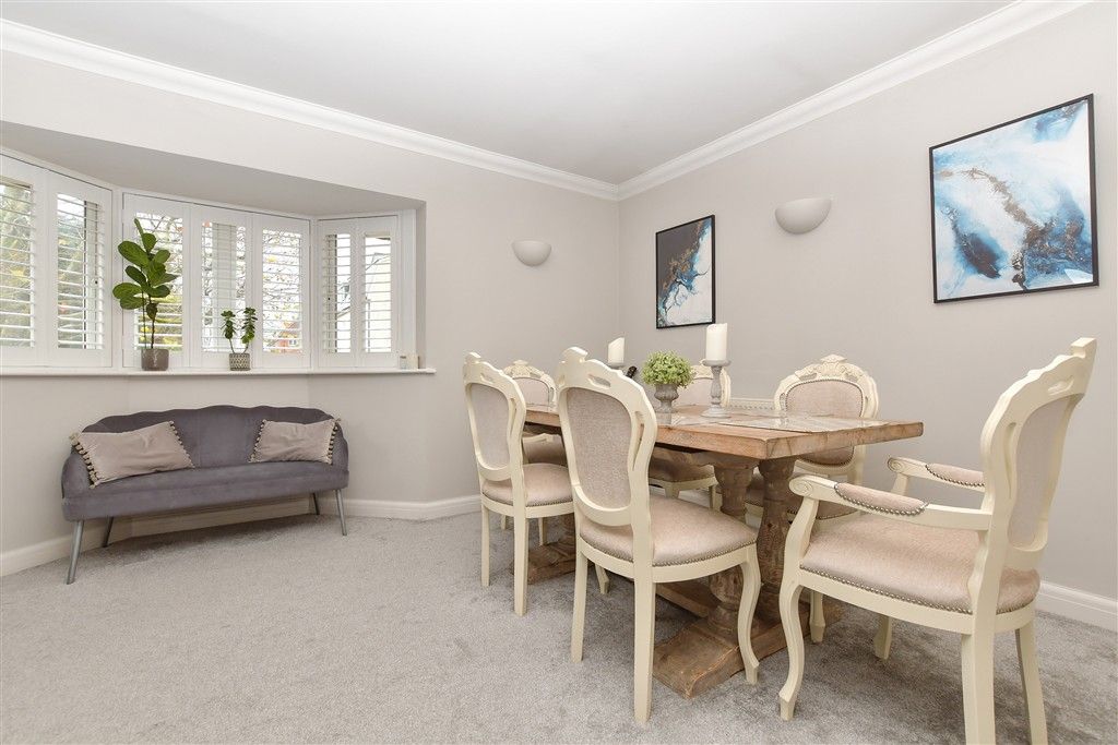 Property photo 1 of 12 Lounge/Diner