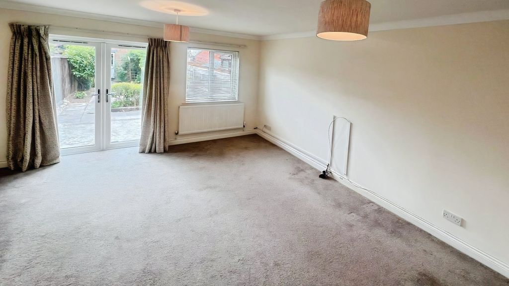 Property photo 3 of 10 Cf1c3F44-Whatsapp 20Image 202026-09-07 20At 2016.5