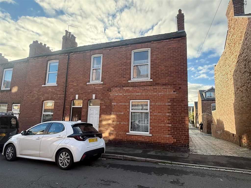 Property photo 1 of 8 62 Qvs Front Of House - A.Jpg