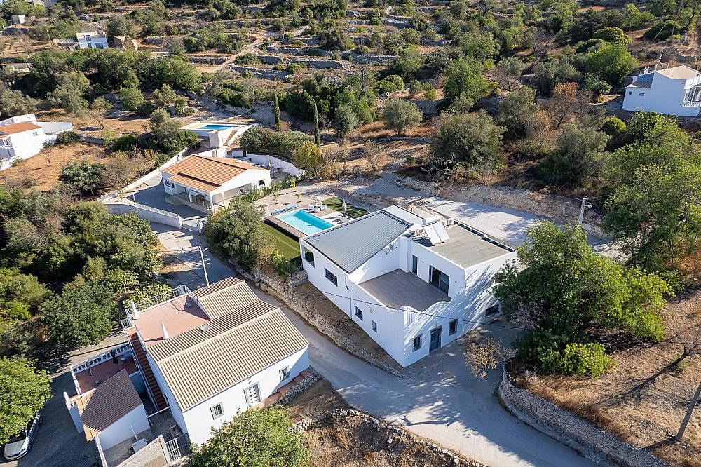 Property photo 2 of 50