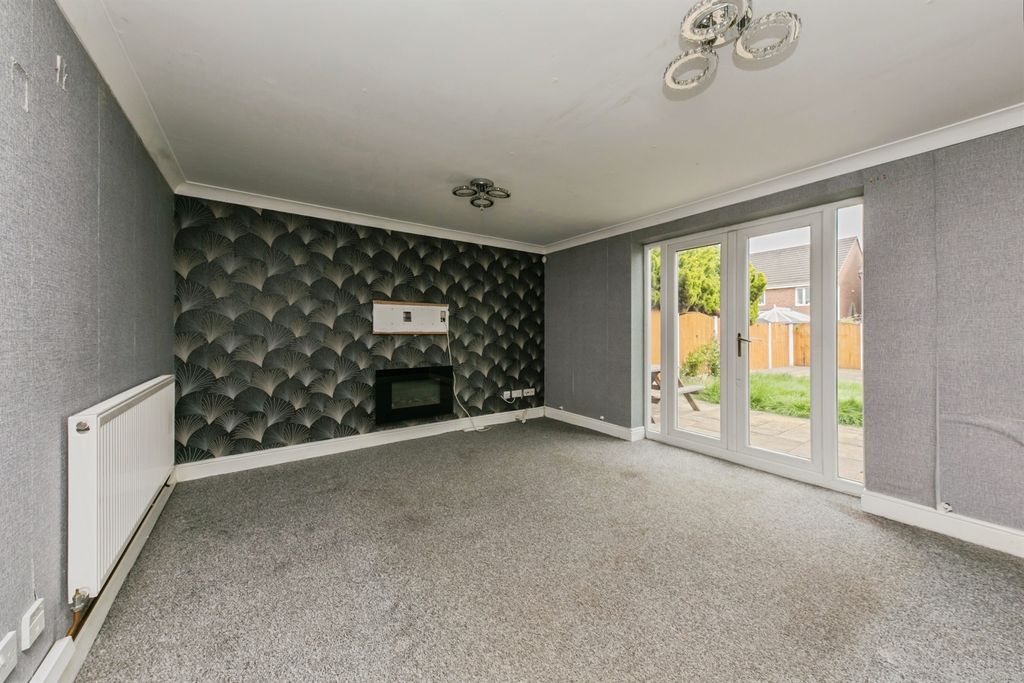 Property photo 3 of 20