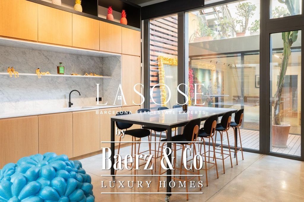 Property photo 2 of 37