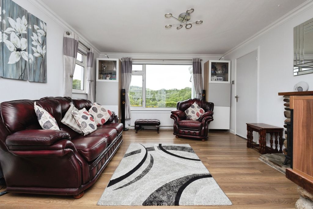 Property photo 3 of 20 Pbox-Img.Jpg