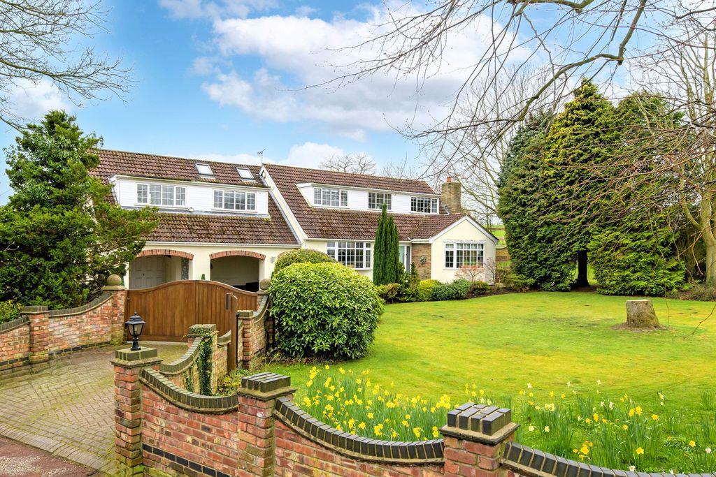 Property photo 1 of 37