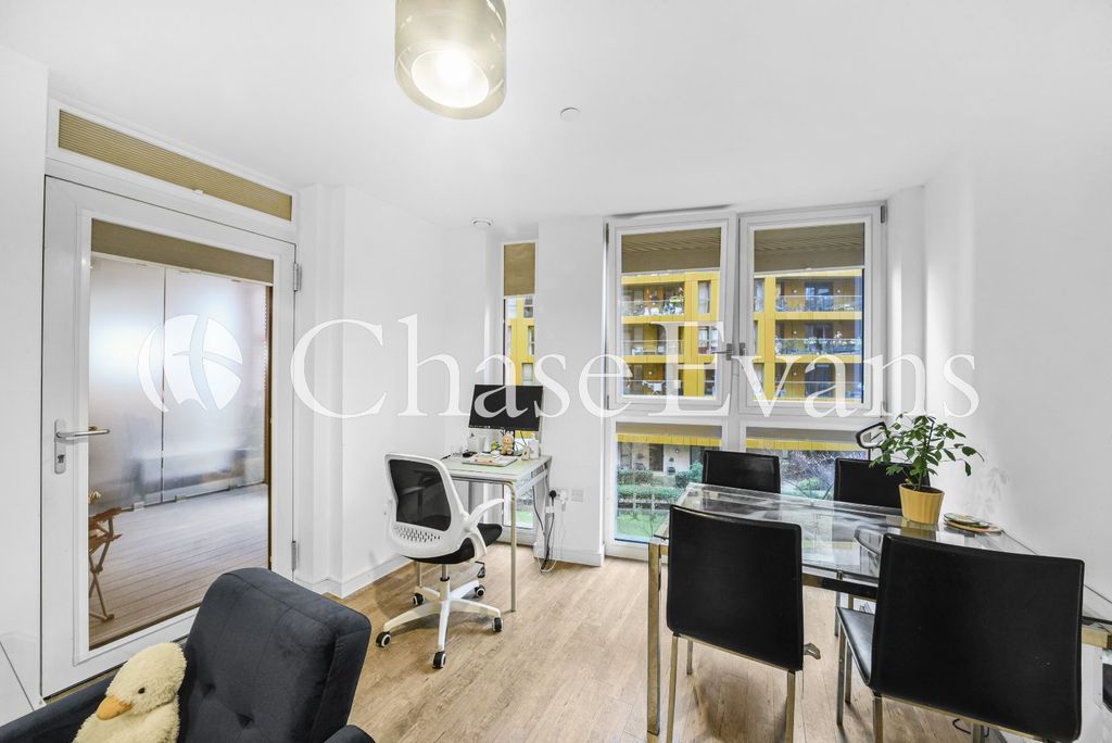 Property photo 3 of 18 Living Area