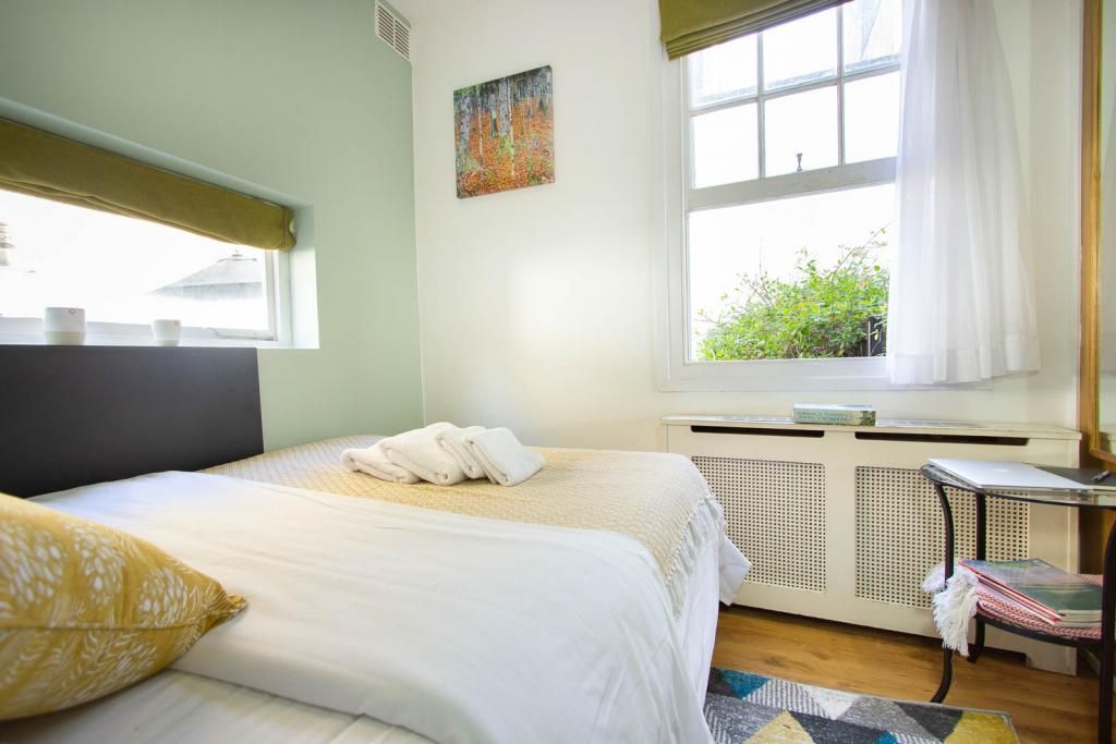 Property photo 3 of 7 Gallery