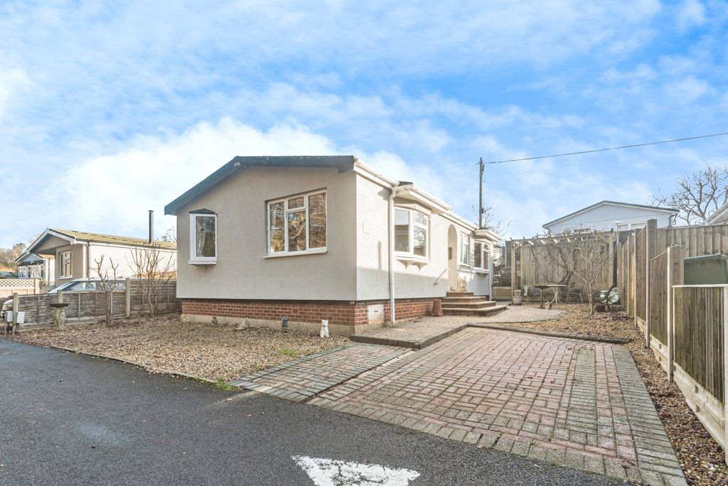 Property photo 2 of 20 Pbox-Img.Jpg