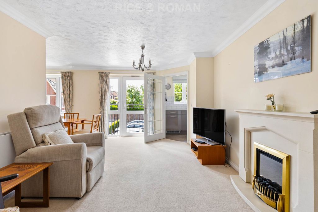 Property photo 2 of 12
