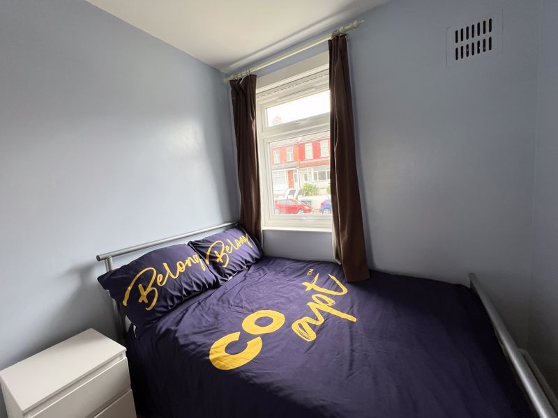 Property photo 3 of 8 Photo 11