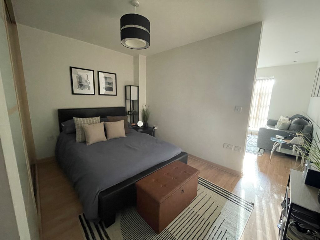 Property photo 3 of 4 Media-1739892339535-2662409978