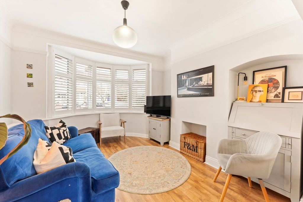 Property photo 2 of 9