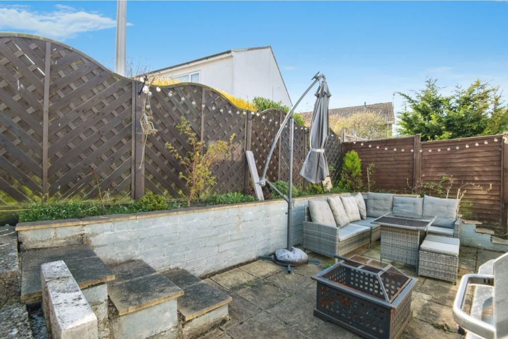 Property photo 2 of 16