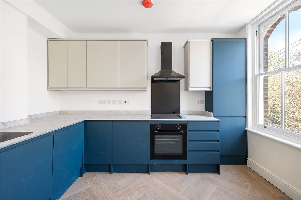 Property photo 2 of 10 Picture No. 05