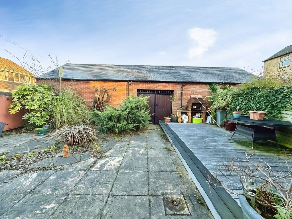 Property photo 2 of 24 Ef4d4c1A-Img_3083_29_Large