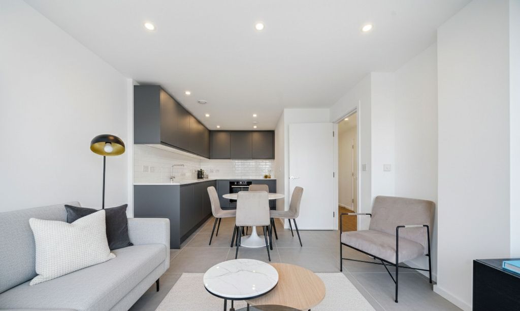 Property photo 1 of 3