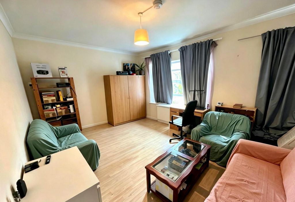 Property photo 2 of 7