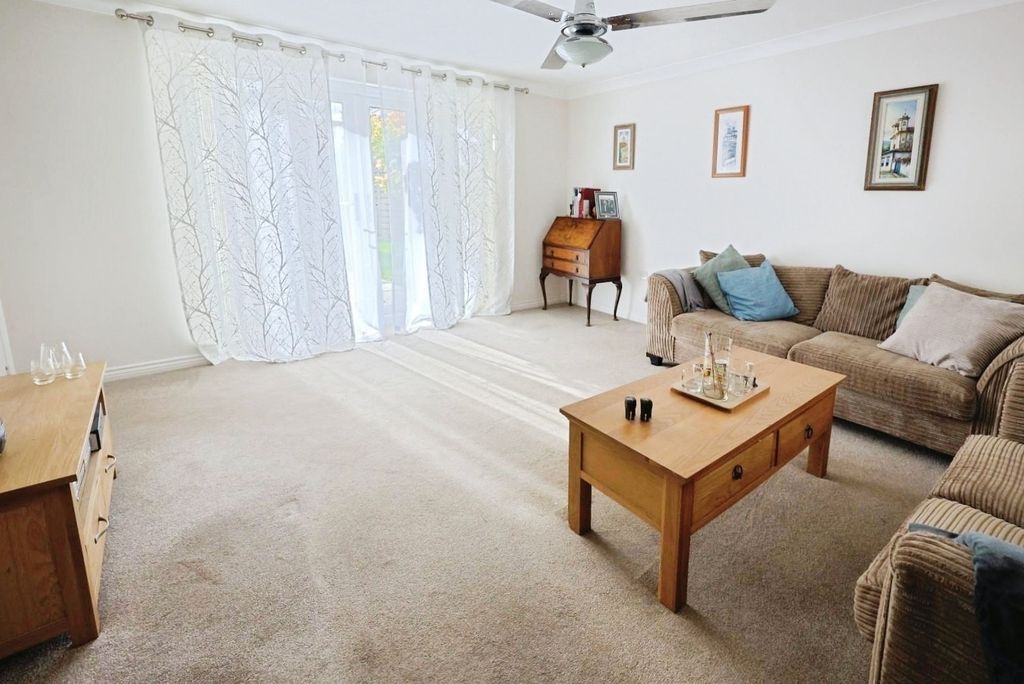 Property photo 2 of 17 Pbox-Img.Jpg