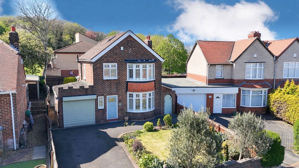 Property photo 1 of 15 External