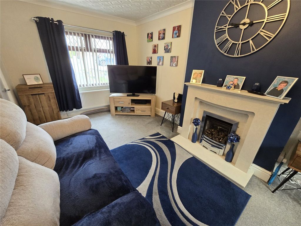 Property photo 3 of 22 Picture No. 16