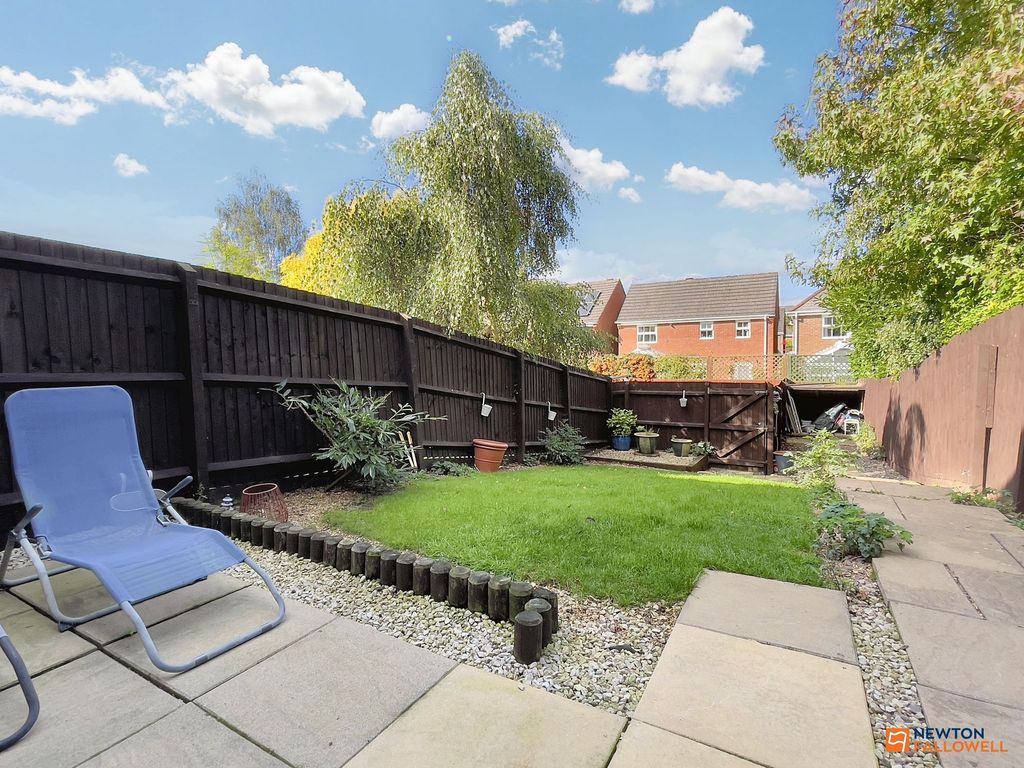 Property photo 2 of 25
